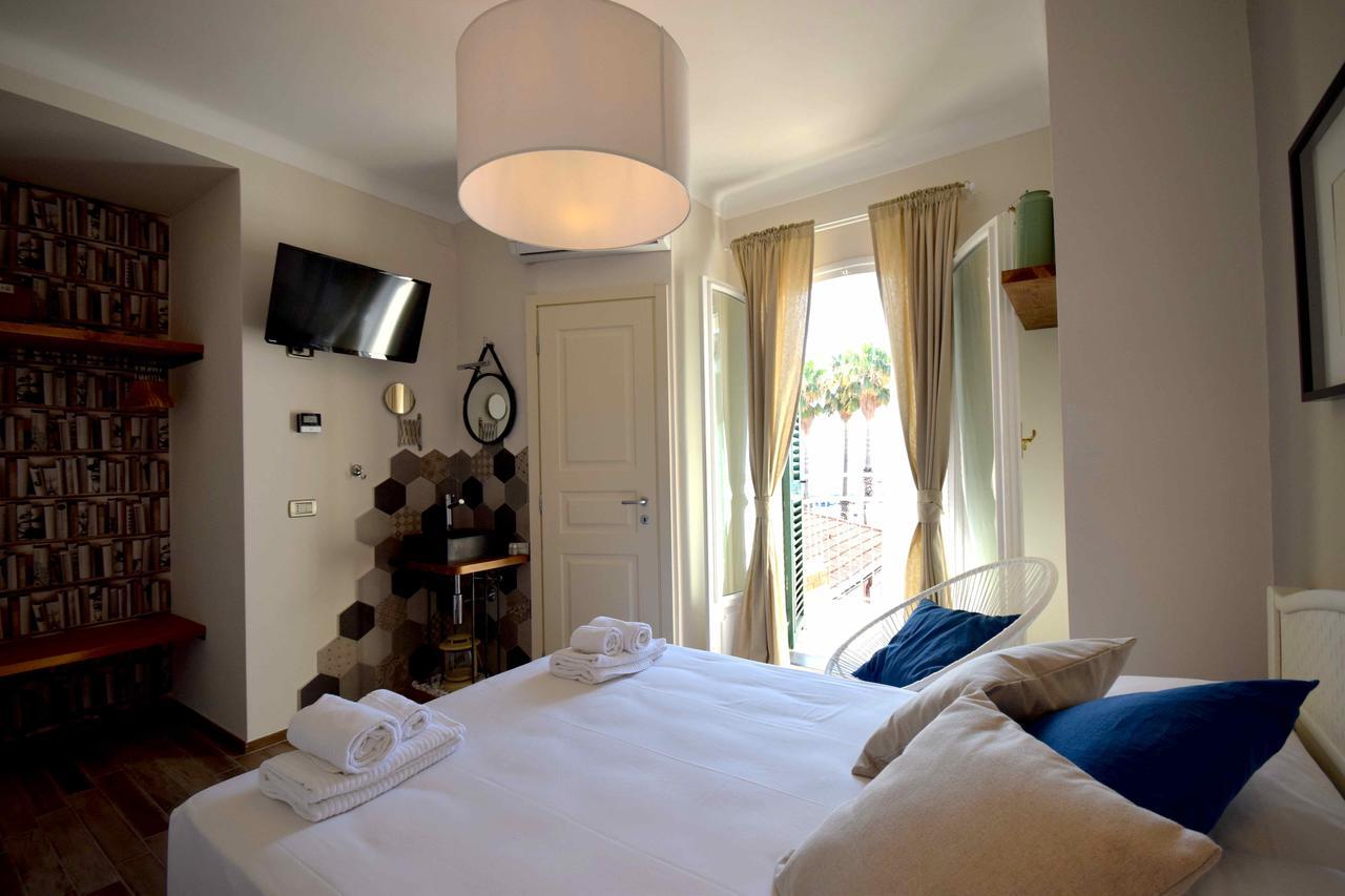 Fra Diavolo Hotel Диано Марина Екстериор снимка
